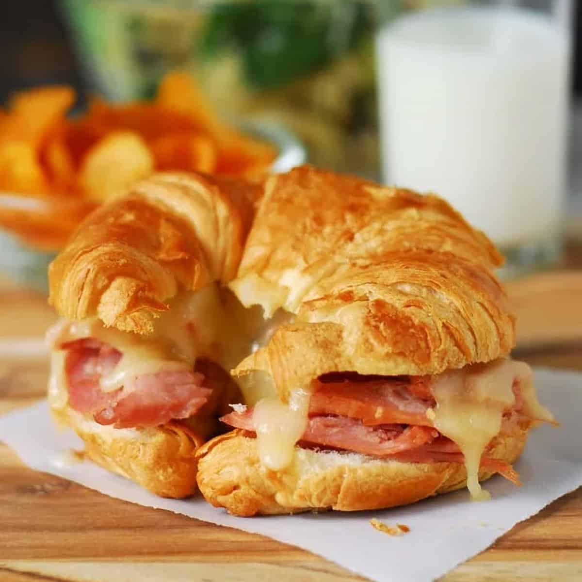 Ham & Cheese Croissant